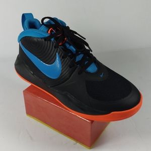 Nike Team Hustle Youth Basketball shoes